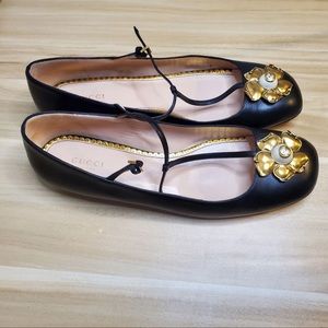 Gucci flats